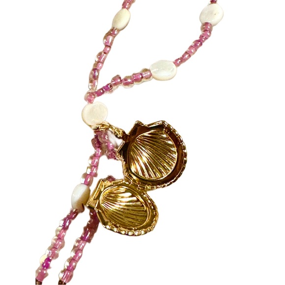 Sea Shell Locket Beaded Hand chain - Picture 13 of 14